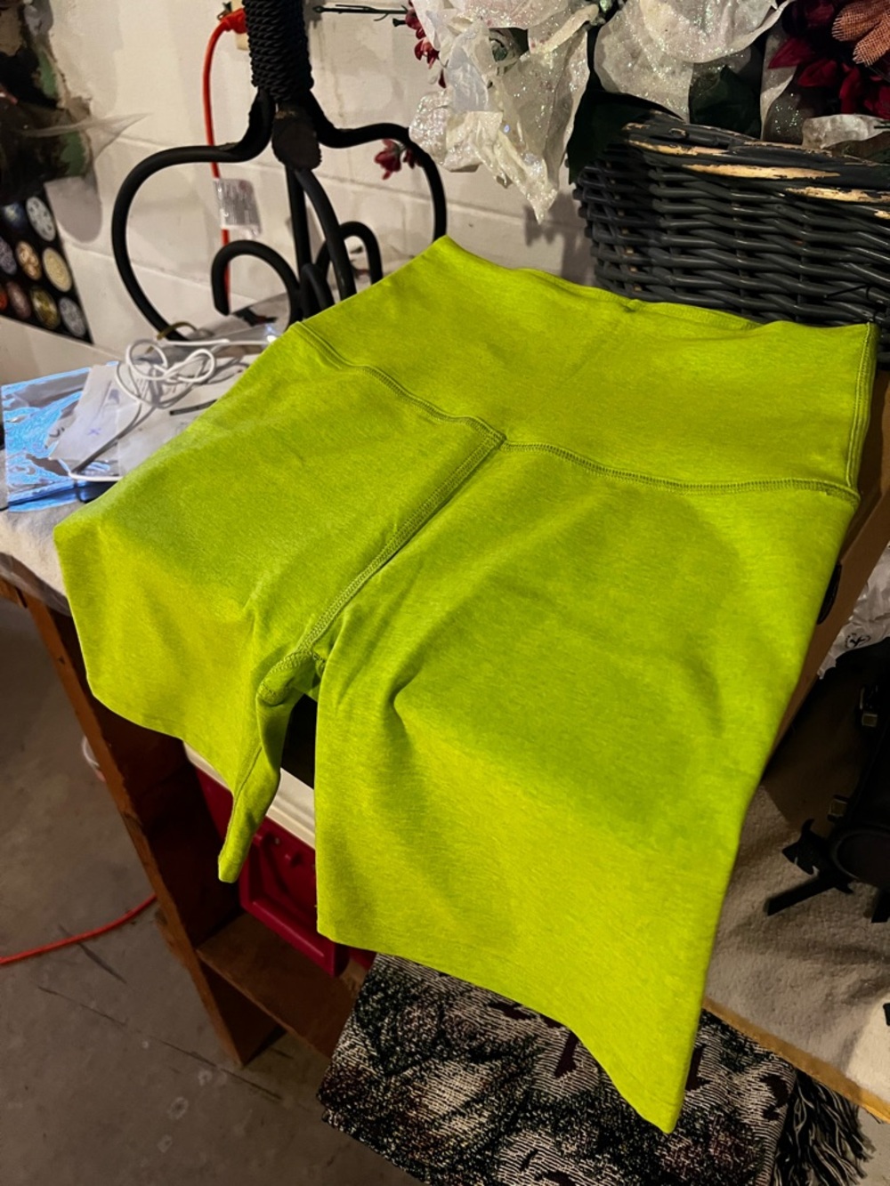 NWOT Beyond Yoga High-Waist Neon Lime Bike Shorts size medium